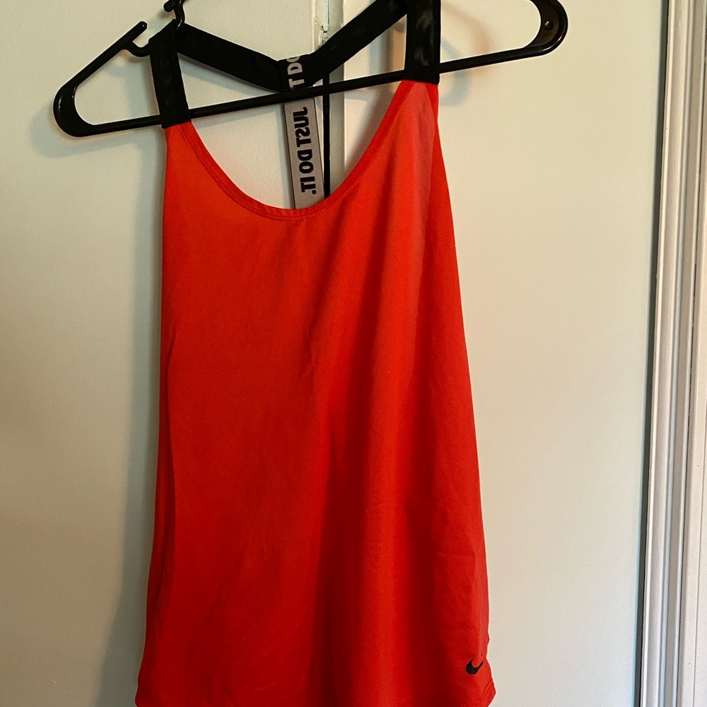 Women’s Nike workout tank top